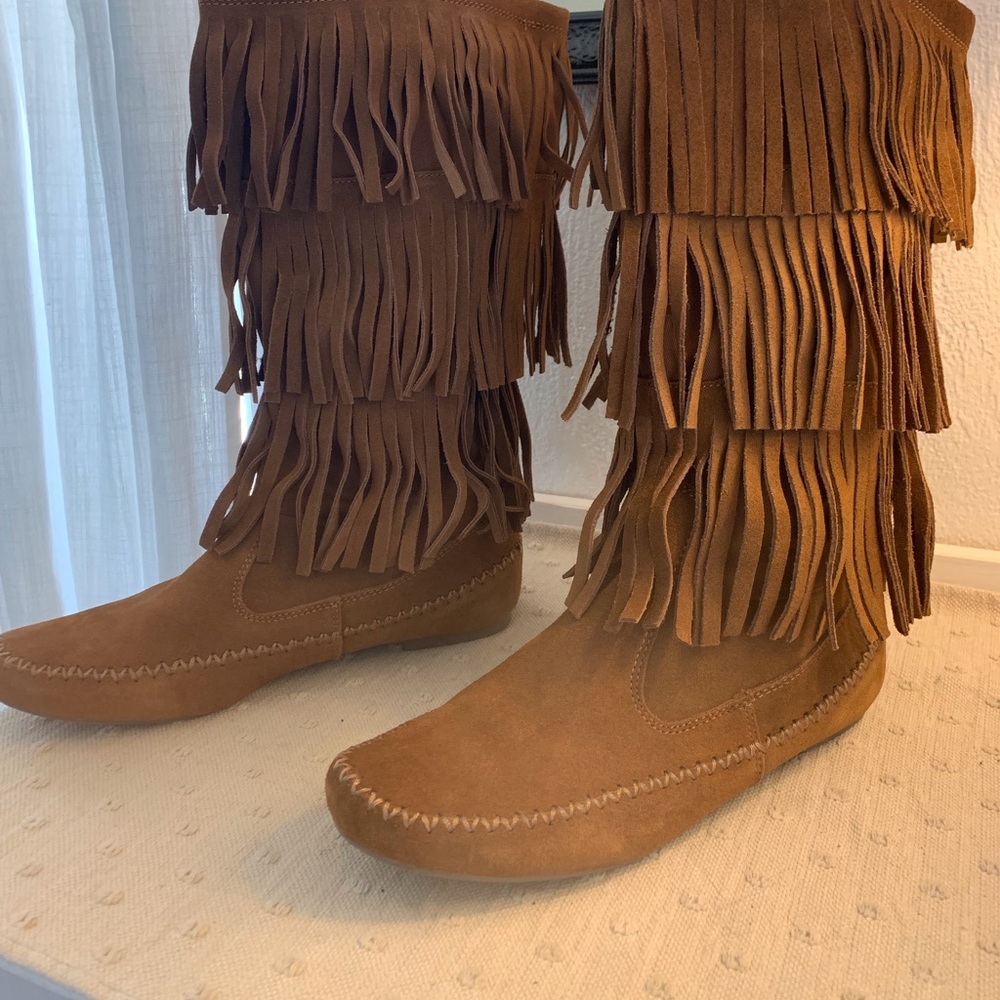 Lauren Conrad moccasin boots - Picture 8 of 9